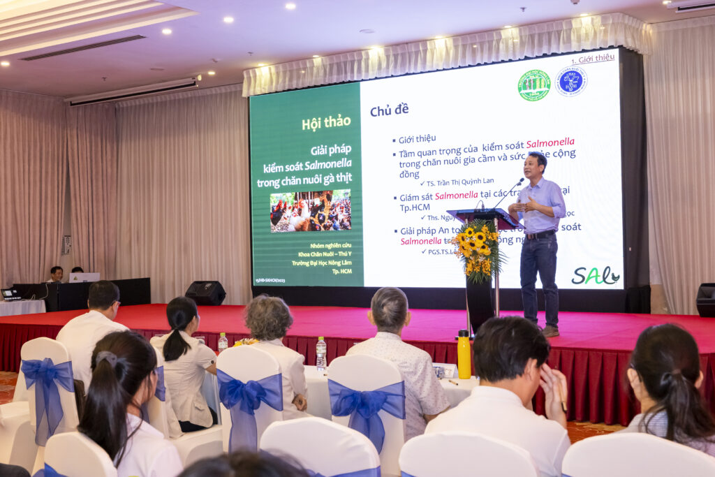 Kiểm soát Salmonella để nâng cao an toàn chuỗi chăn nuôi gia cầm Việt Nam